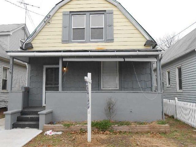 2nd image of 292 Clinton Ave