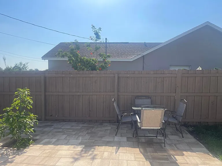 798 SW Abraham Ave #1 — Photo 14