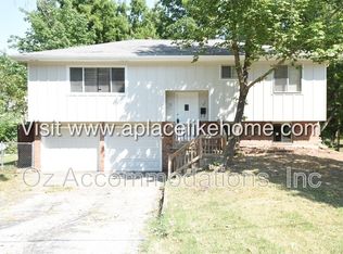 5521 Perry Ln, Merriam, KS 66203