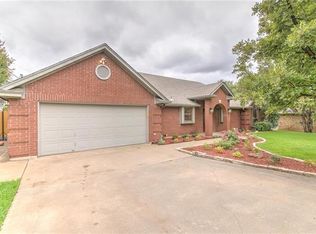 4905 Grande Ct, Granbury, TX 76049