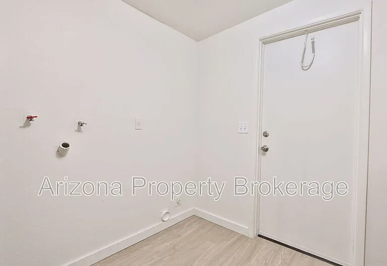 3009 E Caballero St — Photo 14