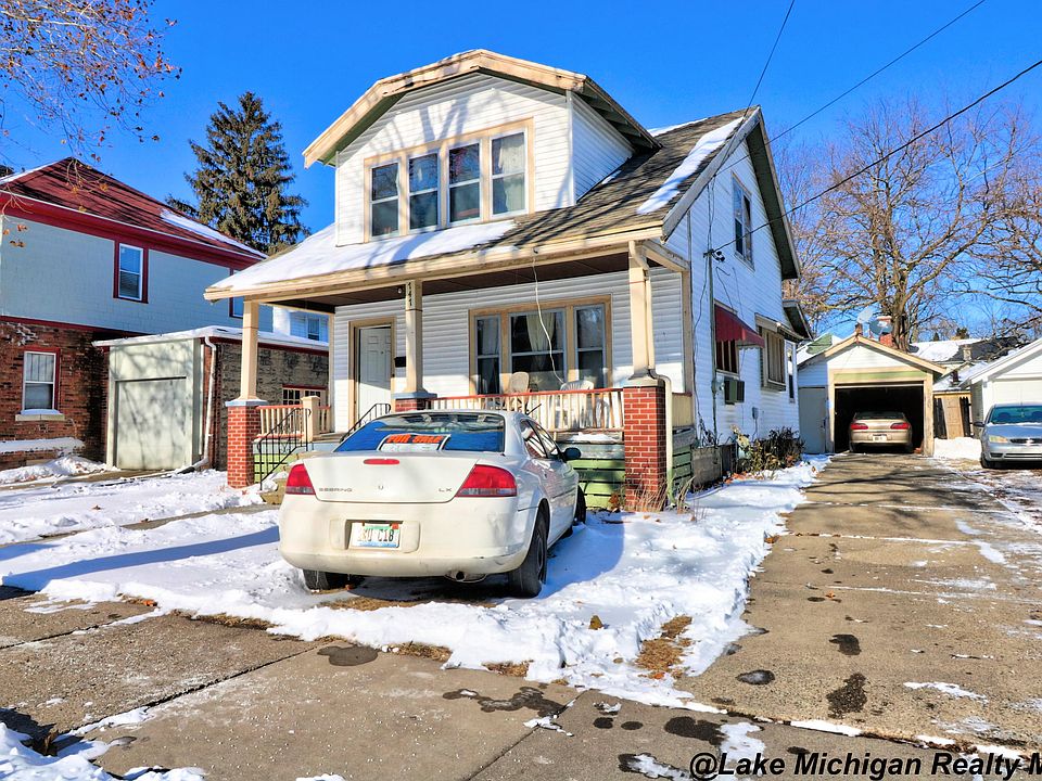 1st image of 747 Sibley St NW