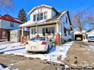 747 Sibley St NW, Grand Rapids, MI 49504