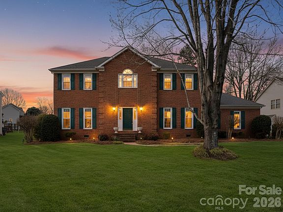 2nd image of 2775 Lamplighter Dr