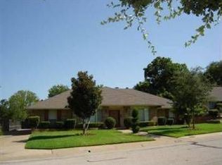 2 Country Lake Dr, Carrollton, TX 75006
