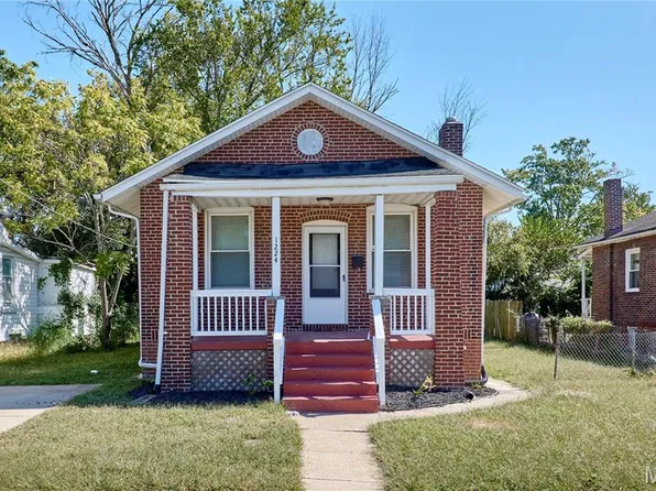 1224 Griefield Pl, Saint Louis, MO 63133
