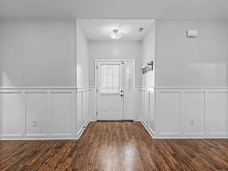 125 Bridgeport Dr — Photo 13
