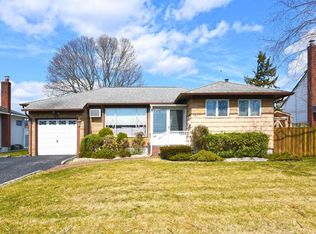 66 Daniel Rd S, Massapequa, NY 11758