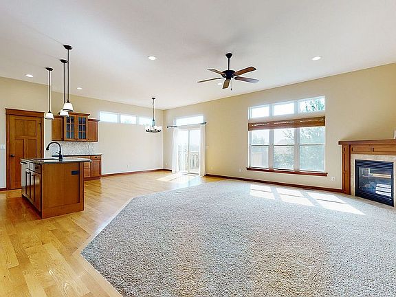 3rd image of 4627 Blossom View Ct NE