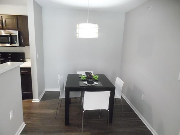 Dining Room 2x2