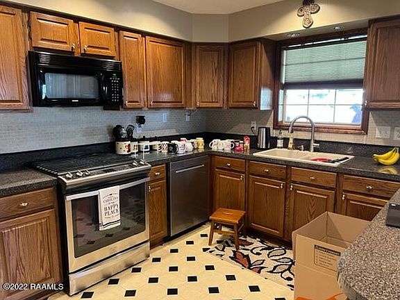 2nd image of 1609 Cole Dr