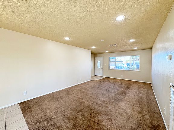 5th image of 7400 Aragon St