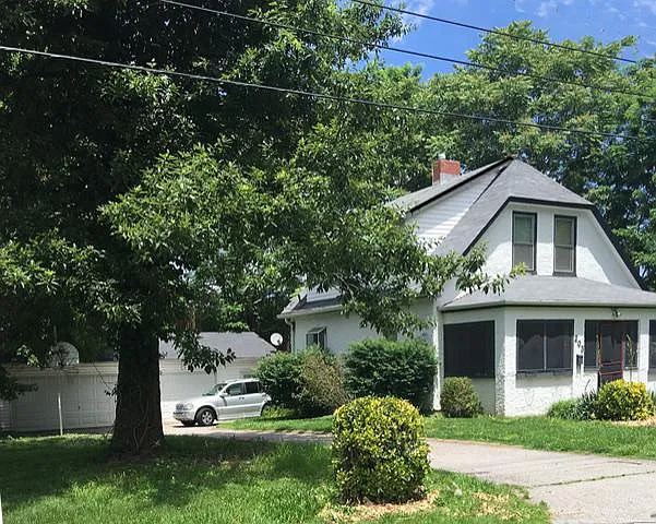 203 Wilson Ave photo 1