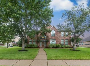 1101 Peregrine Dr, Friendswood, TX 77546