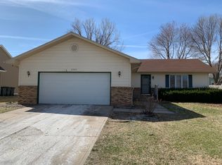 2523 Mill River Rd, Grand Island, NE 68801