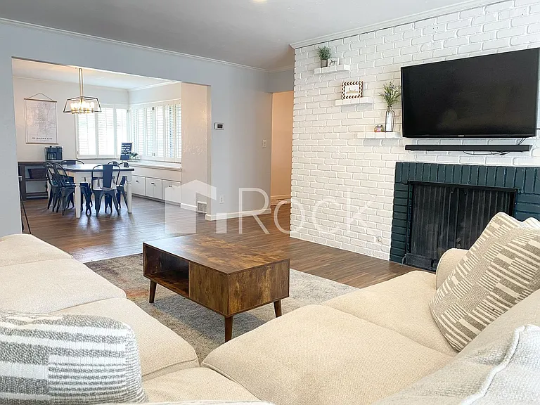 3308 NW 60th St — Photo 8