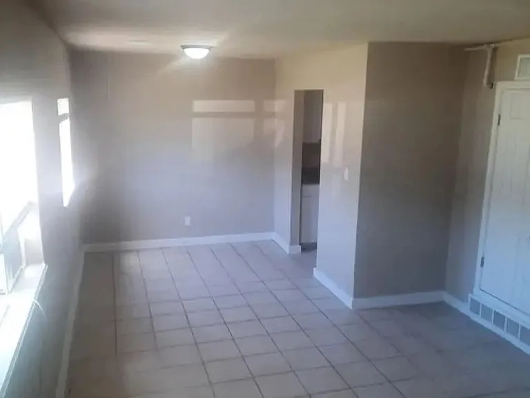 1750 N Minneapolis St — Photo 2