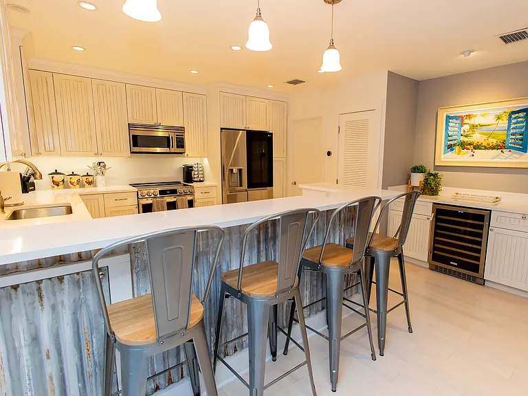814 Ashe St — Photo 14