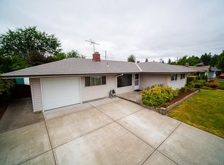 16959 SE Taylor St, Portland, OR 97233