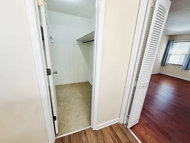 42 N Crossing Ct — Photo 15