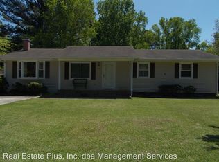 215 Gibbs Rd, New Bern, NC 28560