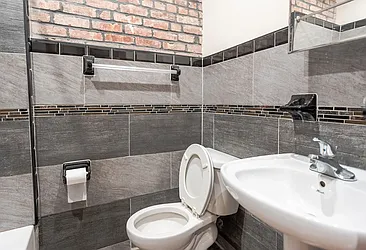 Rented by Batra Group Inc