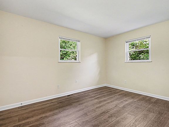 2nd image of 950 Harkin Dr