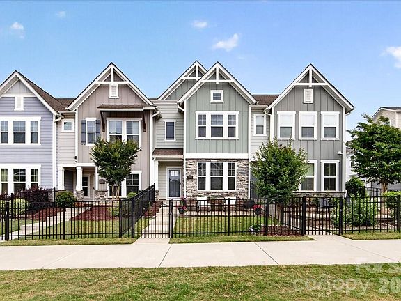 3rd image of 2510 Lydia Ave