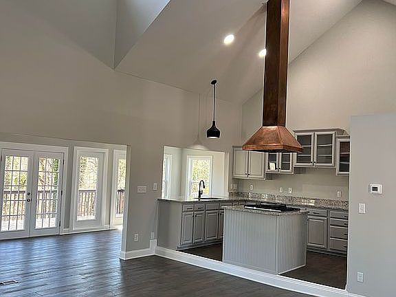 5th image of 2124 Lynwood Dr