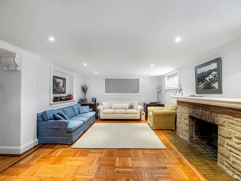14 Dewbourne Ave — Photo 29