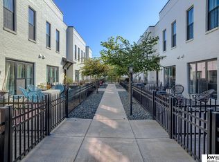 1015 Park Ave, Omaha, NE 68105