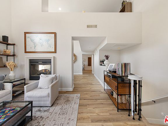 3rd image of 5831 Seawalk Dr Unit 222