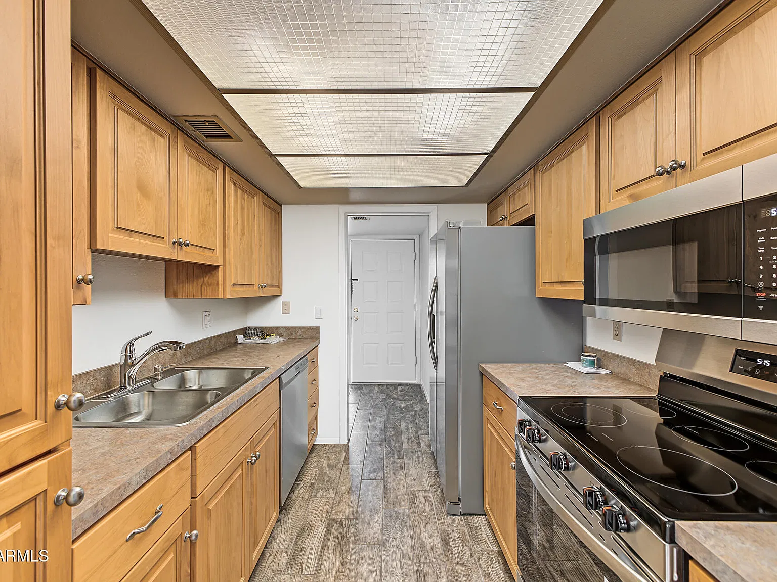 2 bed, 2.0 bath, 1097 sqft, $1,995 — Photo 3