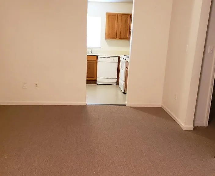 12320 Commercial Dr — Photo 3