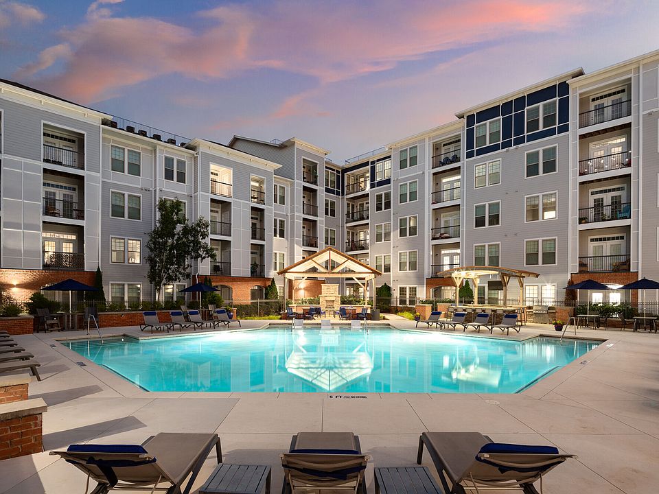 1st image of 1295 Dresden Dr #456