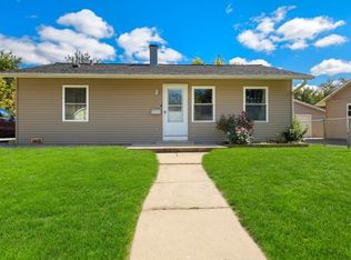 123 S Maxon Ln, Streamwood, IL