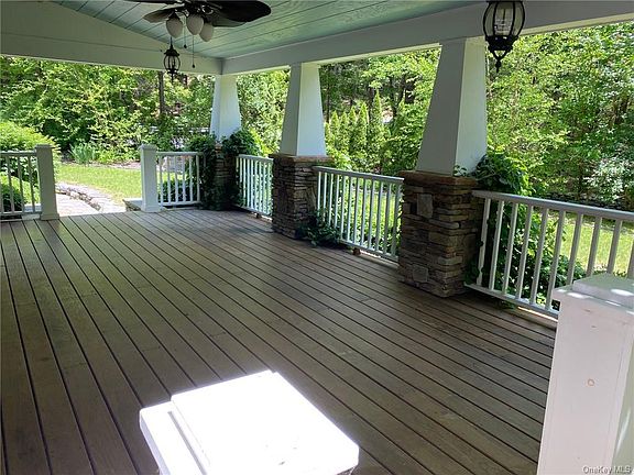 3rd image of 71 Brooktrail Road