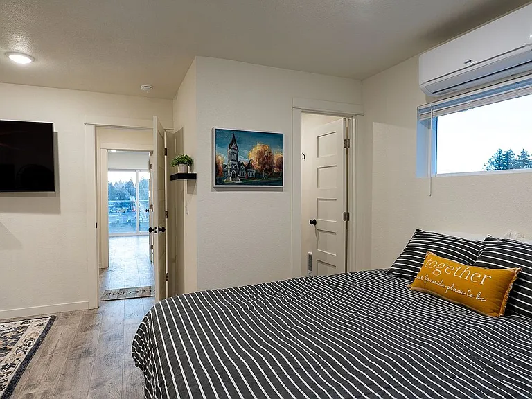 Easy Street Townhomes — Photo 7