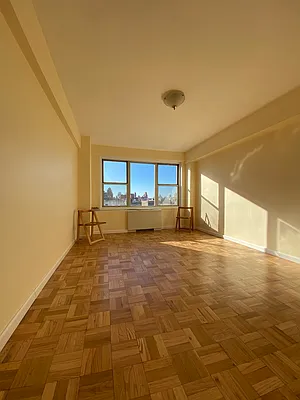 Sold by Barshay Brokerage | media 7