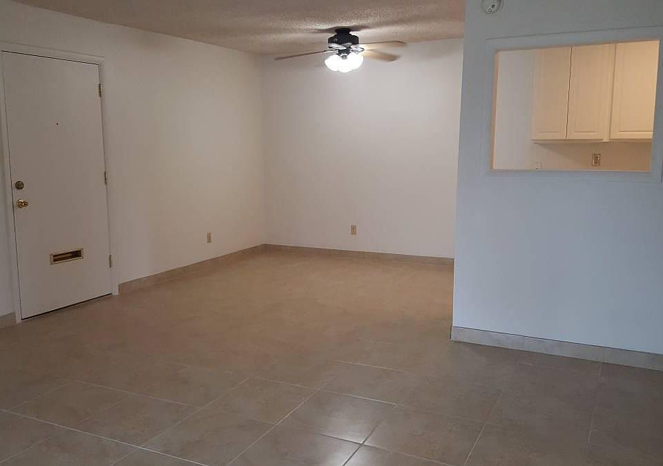 1st image of 6312 N Barcelona Ln
