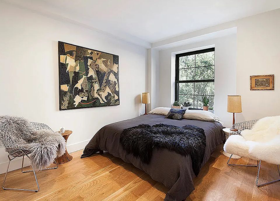 1st image of 324 E 4th St APT 4A