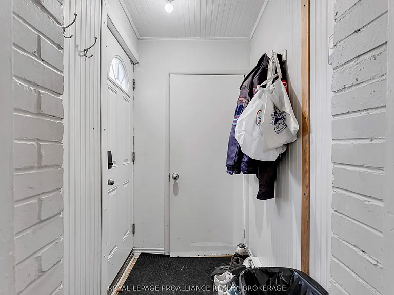 155 Brock St — Photo 10