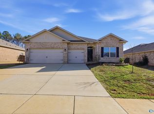 240 Poplar Hollow Dr, Harvest, AL 35749