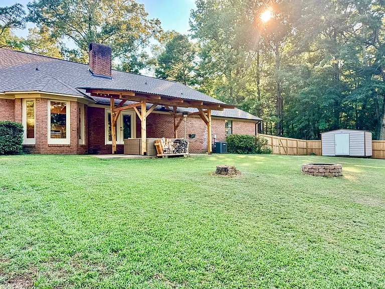 306 Oak Ridge Cir — Photo 8