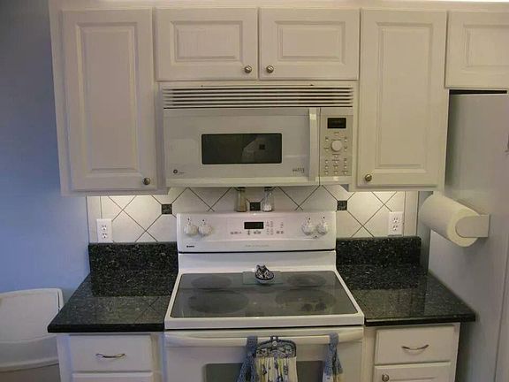 2nd image of 11846 Cedarfield Dr