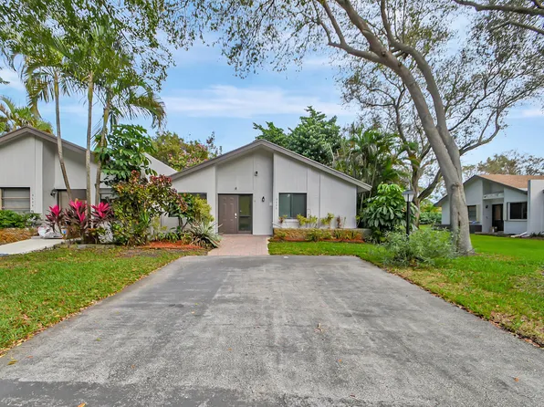 3686 Arelia Drive S, Delray Beach, FL 33445