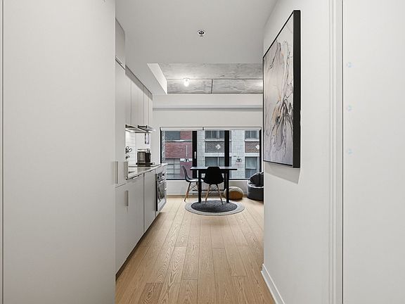 4th image of 1406 Rue Est #Alisabeth-303