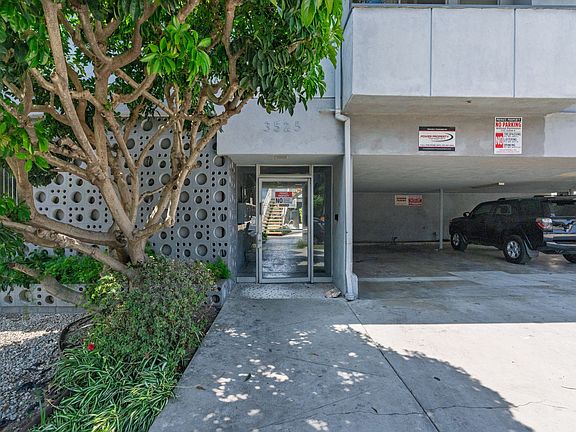 2nd image of 3525 Jasmine Ave APT 4
