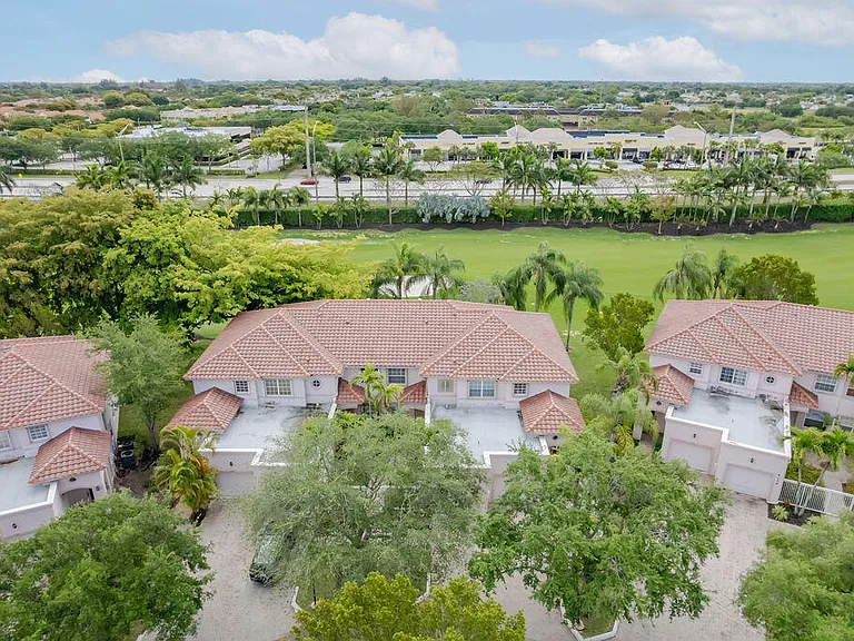 8050 Aberdeen Dr #202 — Photo 43