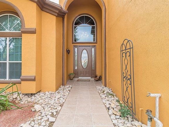 4th image of 1020 Los Moros Dr